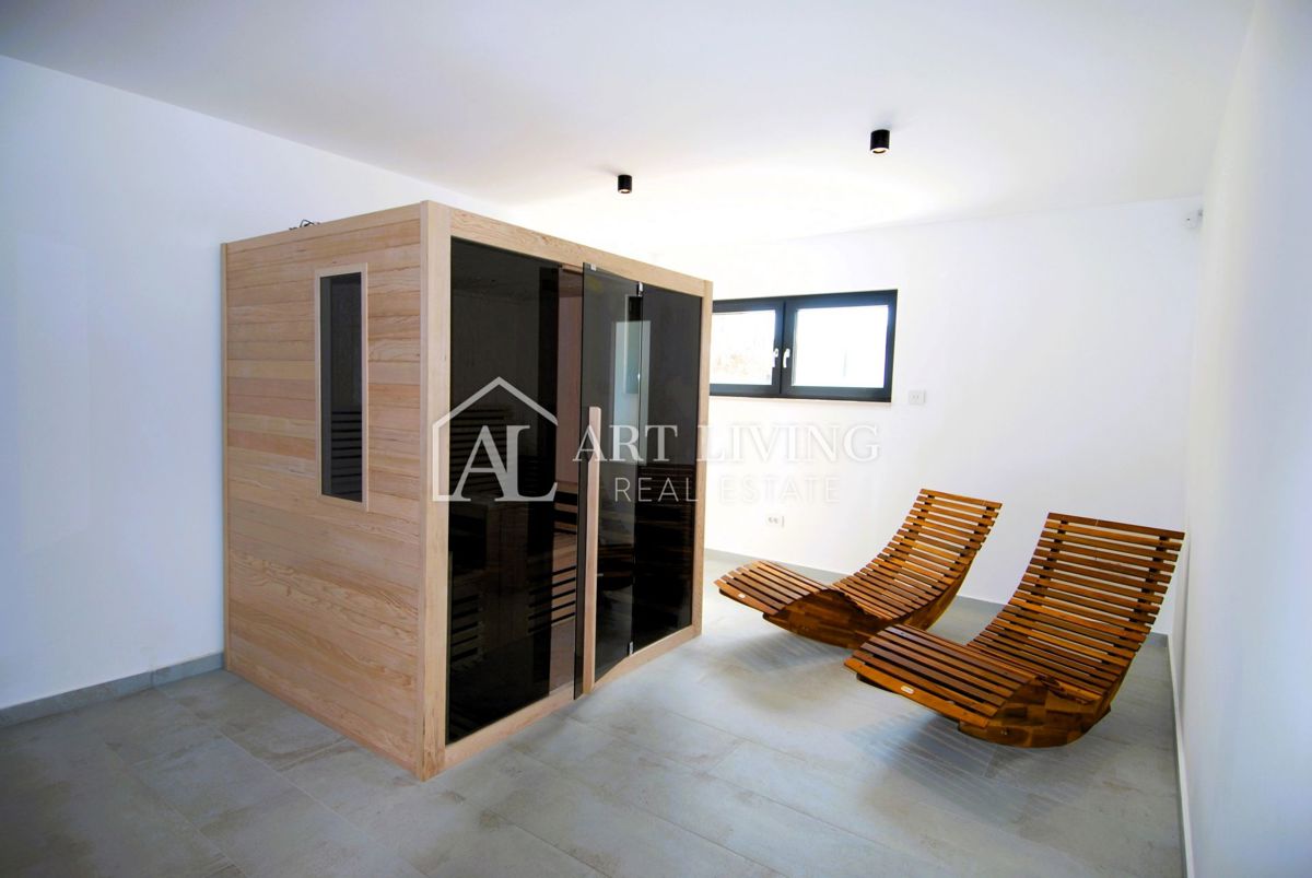 Istria, Parenzo - lussuosa villa moderna con piscina