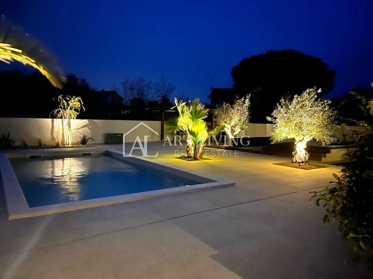 Istria, Parenzo - lussuosa villa moderna con piscina