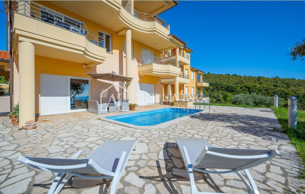 Istria, Rabac - grazioso appartamento con due camere da letto con piscina e vista panoramica sul mare