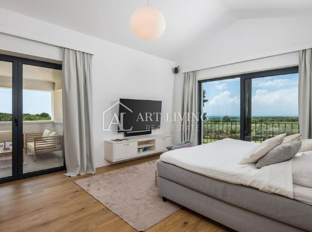 Istria, Parenzo, dintorni – lussuosa villa in pietra con piscina in stile istriano