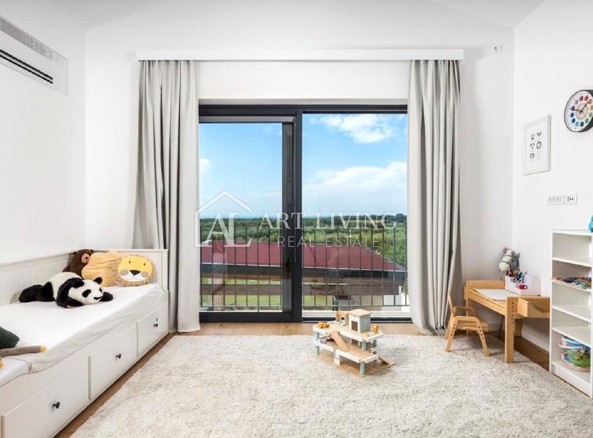 Istria, Parenzo, dintorni – lussuosa villa in pietra con piscina in stile istriano