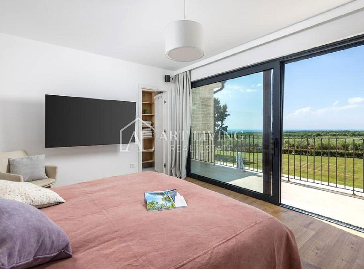 Istria, Parenzo, dintorni – lussuosa villa in pietra con piscina in stile istriano