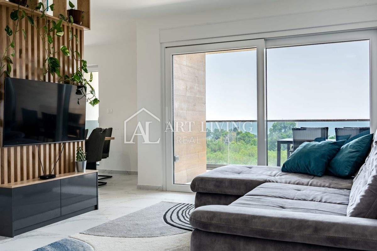 Umago, dintorni - lussuoso appartamento con due camere da letto recentemente ristrutturato a soli 250 m dal mare