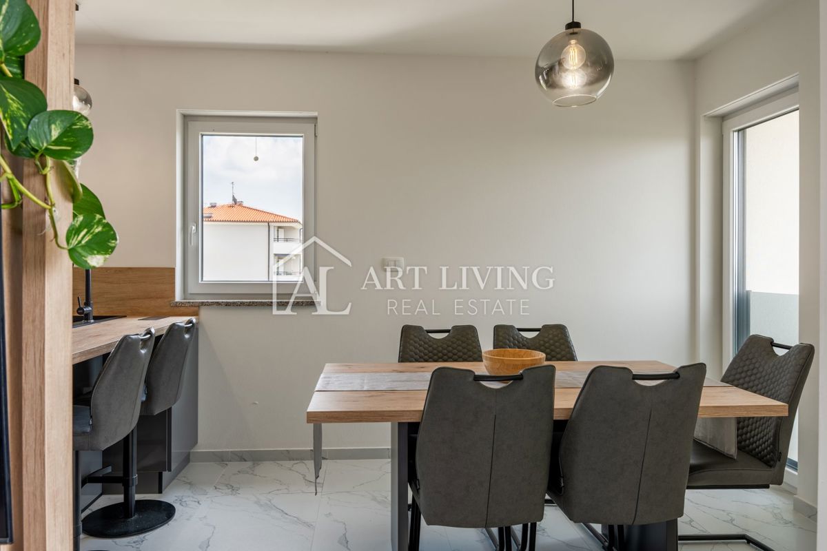 Umago, dintorni - lussuoso appartamento con due camere da letto recentemente ristrutturato a soli 250 m dal mare