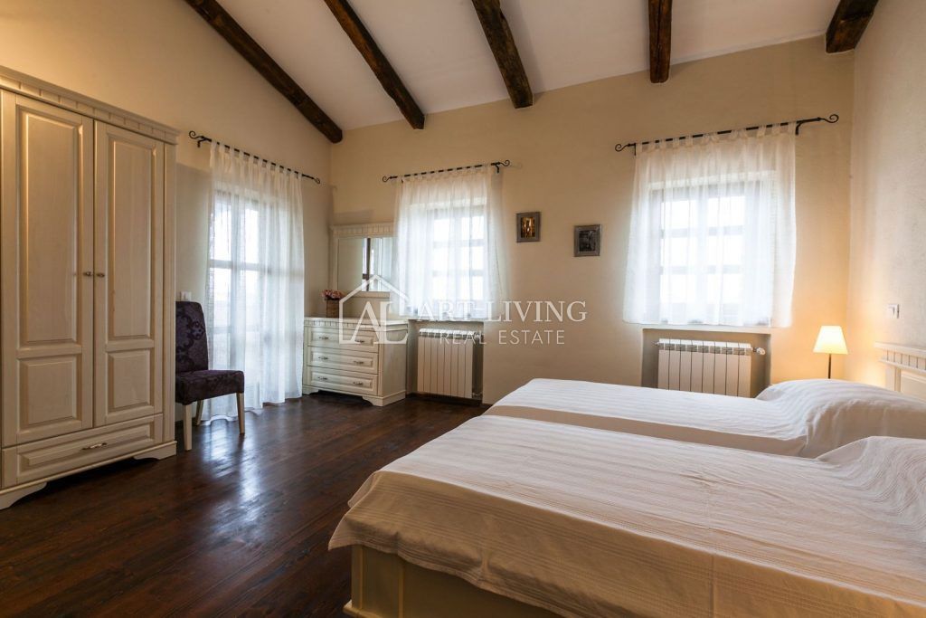 Poreč-dintorni, Incantevole villa in pietra con piscina in stile rustico