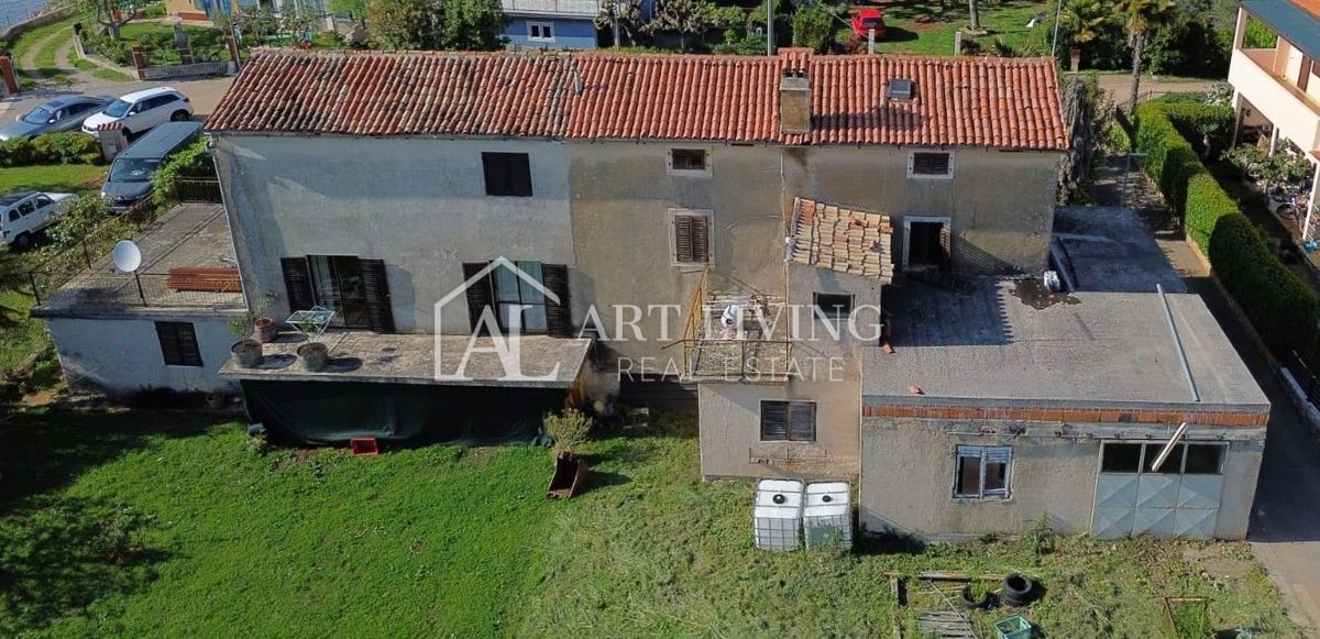 Istria, Cittanova, dintorni, casa istriana autoctona unica con giardino - a soli 30 metri dal mare