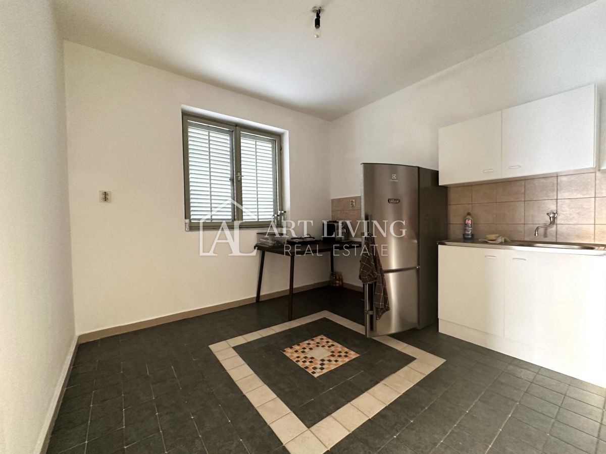 Umago - casa spaziosa con molto potenziale - centro città