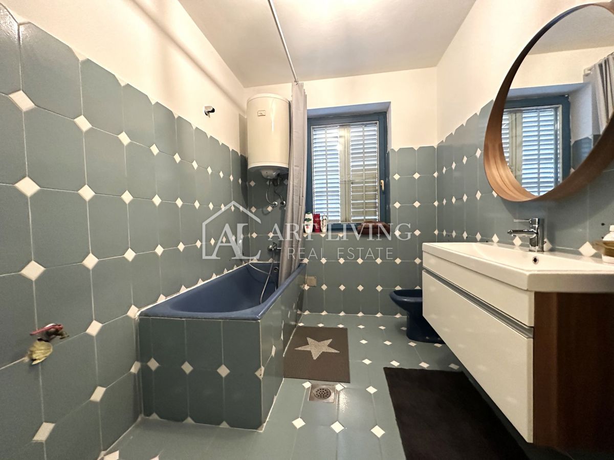 Umago - casa spaziosa con molto potenziale - centro città