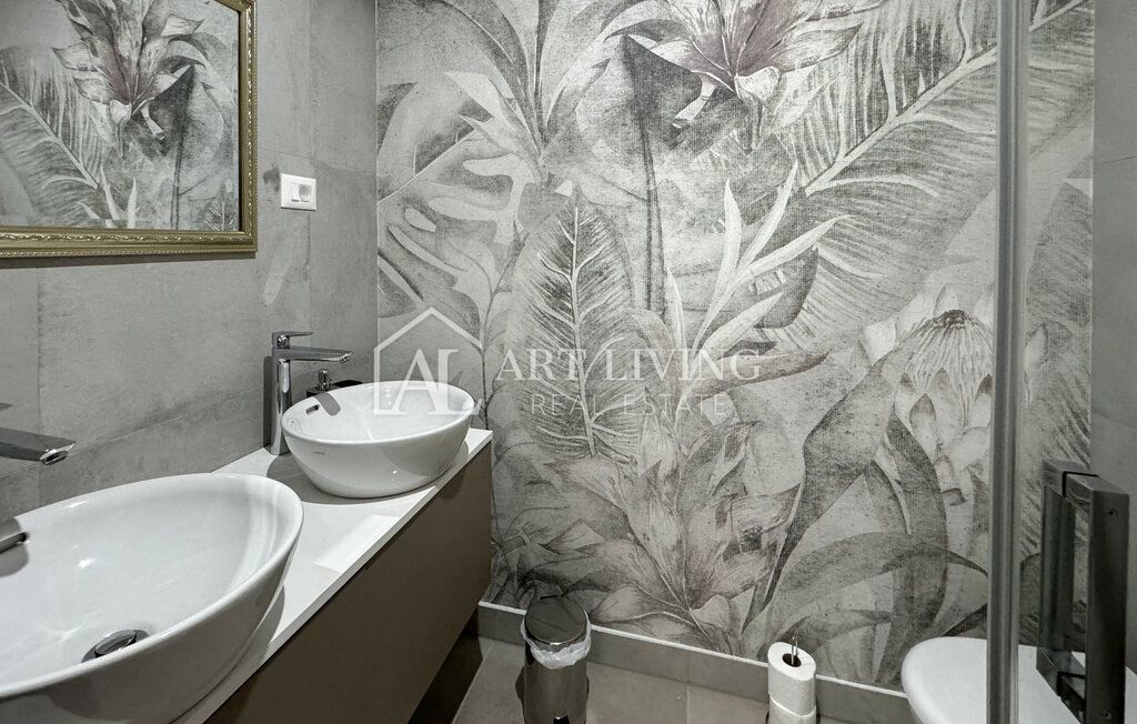 Parenzo, dintorni - Lussuoso appartamento con vista mare e jacuzzi sulla terrazza