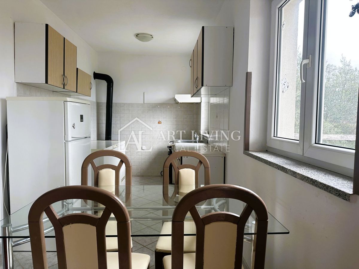 Parenzo, dintorni - OCCASIONE, spazioso appartamento di 81 m2 in una posizione tranquilla e bella