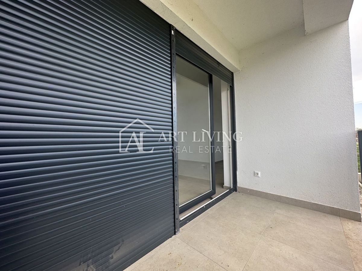 Parenzo e dintorni - OPPORTUNITÀ!!! Appartamento con due camere da letto e giardino di 168 m2