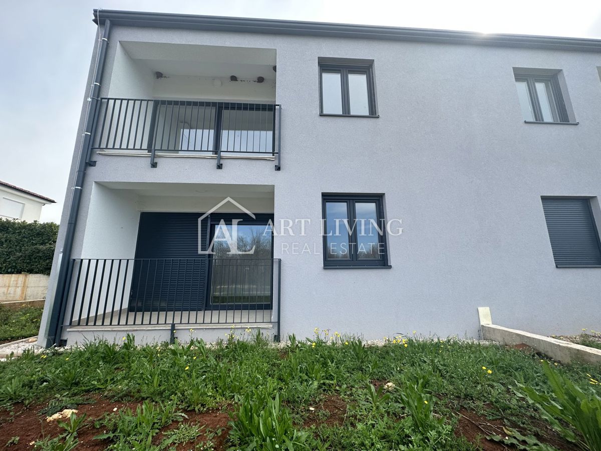 Parenzo e dintorni - OPPORTUNITÀ!!! Appartamento con due camere da letto e giardino di 168 m2