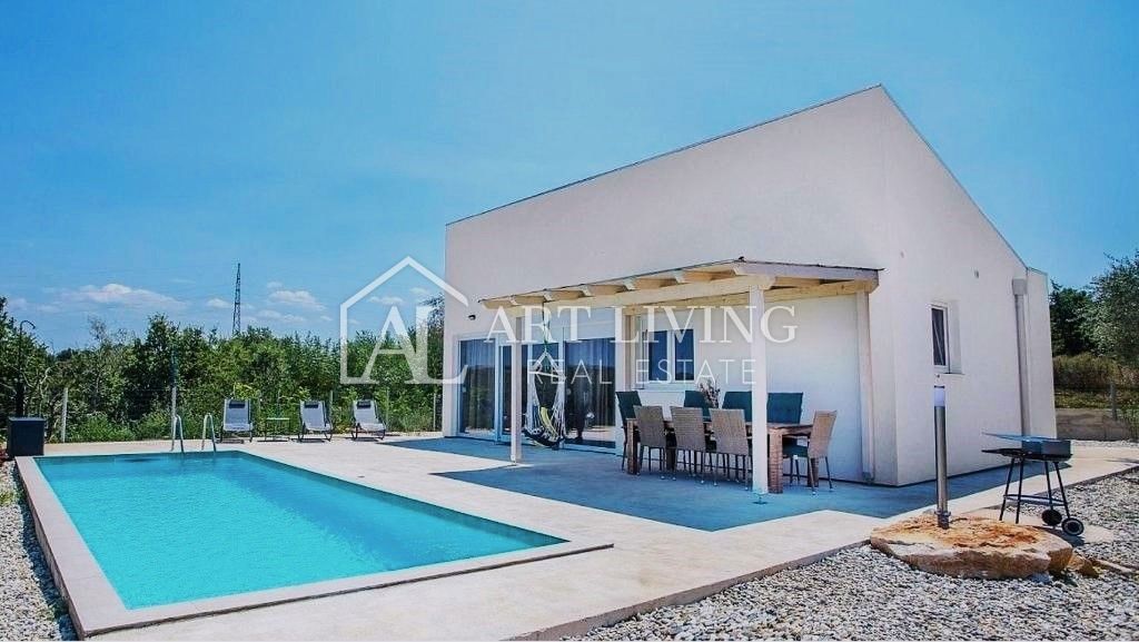 Istria-Cittanova, dintorni, Moderna casa a un piano con piscina su un terreno di 1.270 m2