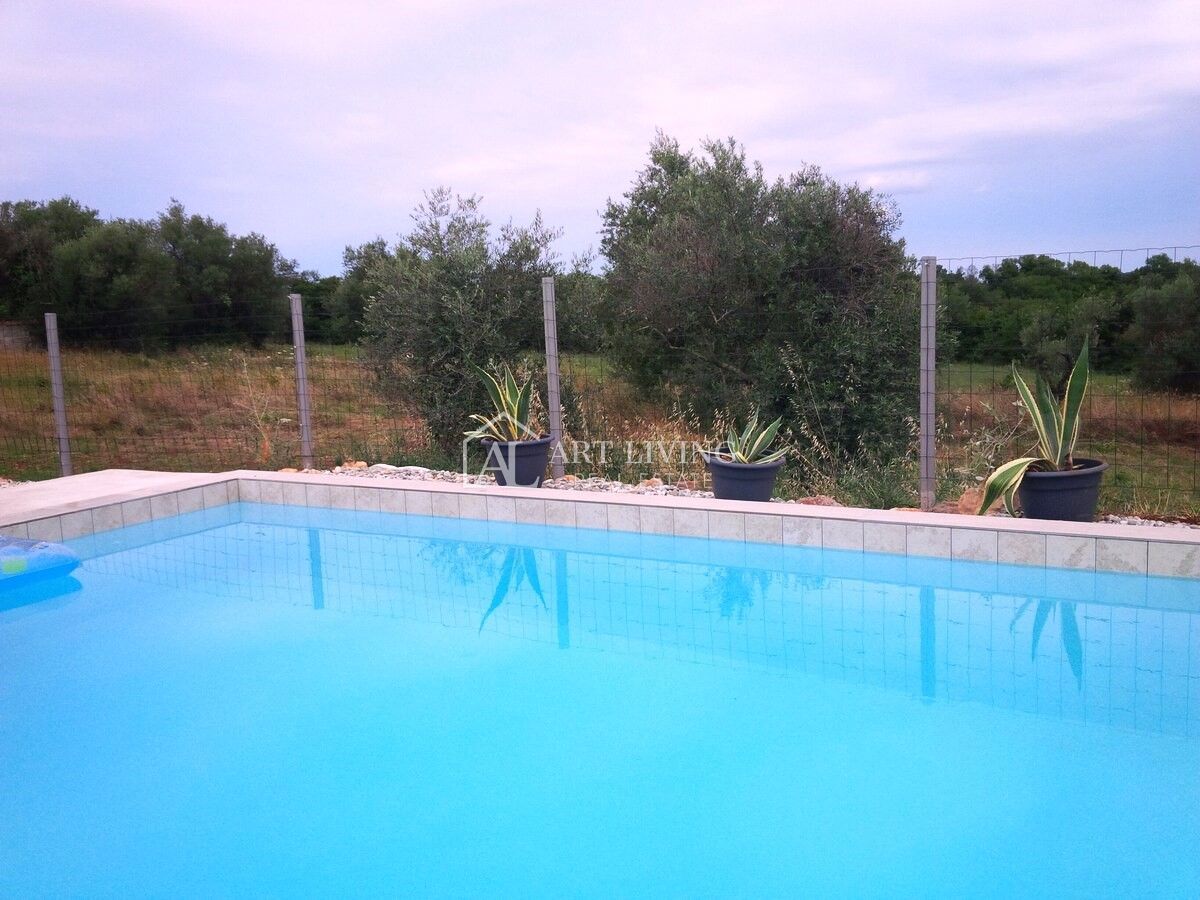 Istria-Cittanova, dintorni, Moderna casa a un piano con piscina su un terreno di 1.270 m2