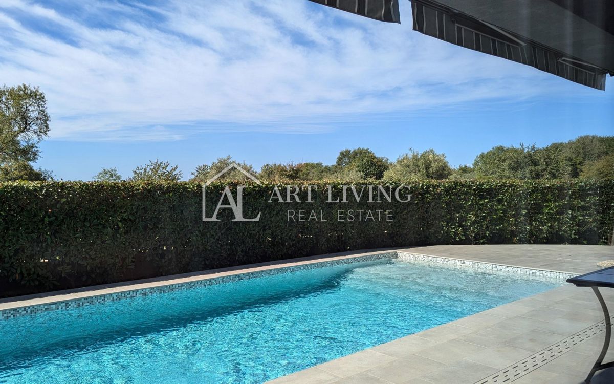 Parenzo, moderna villa di lusso con piscina a 500 m dal mare