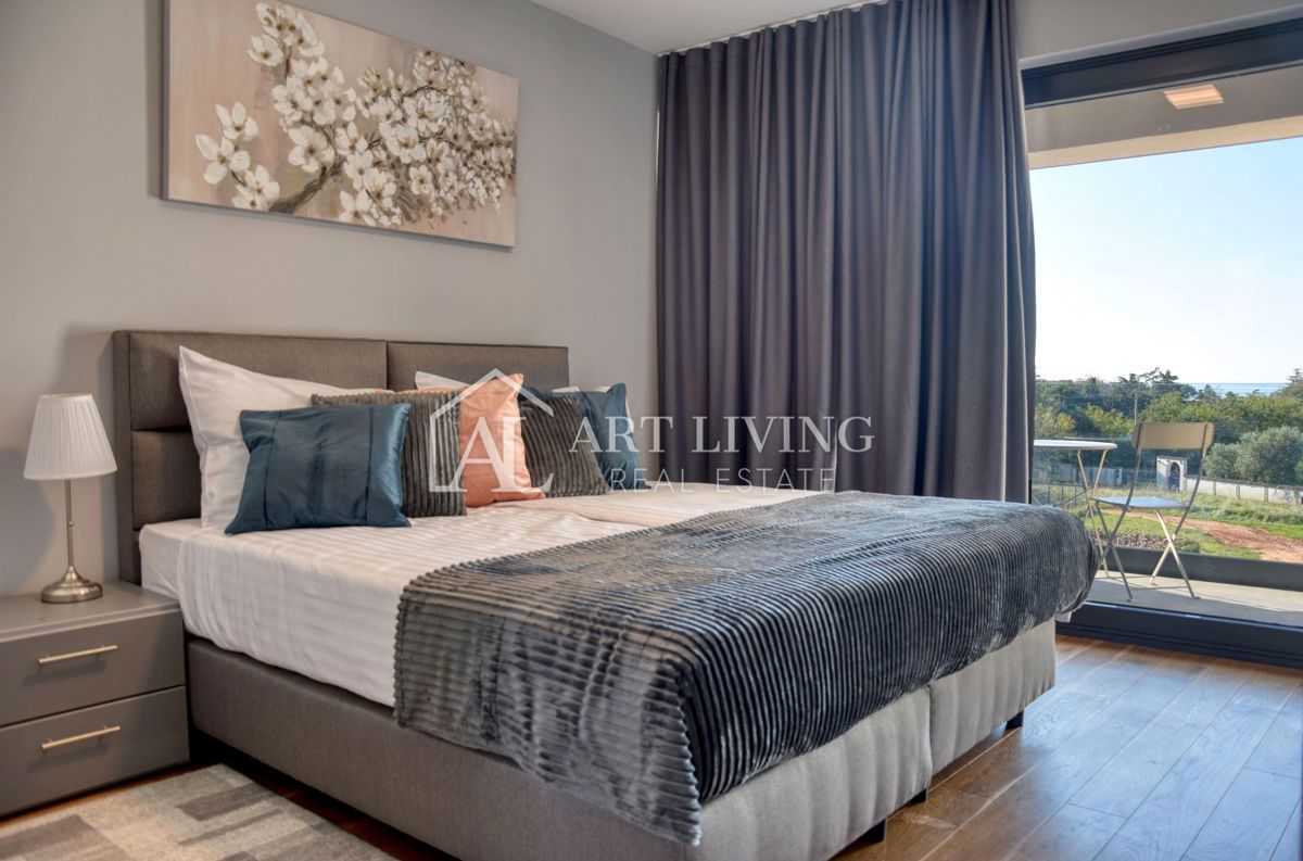 Parenzo, moderna villa di lusso con piscina a 500 m dal mare