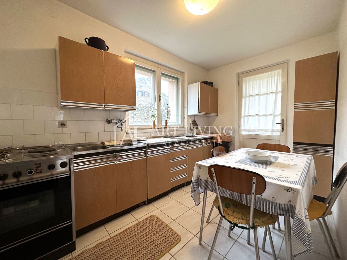 Buie, grazioso appartamento con due camere da letto, 61 m2, ottima posizione