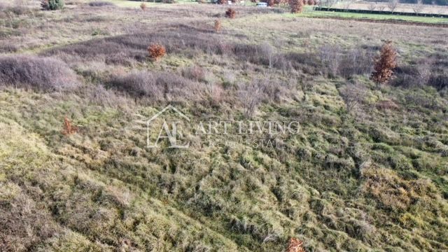 Umag-okolica, Atraktivno građevinsko zemljište 2981 m2