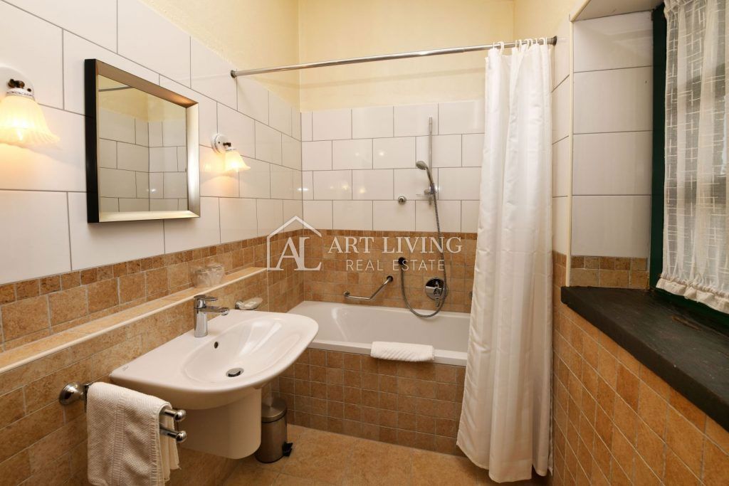 Poreč-dintorni, Villa di lusso in pietra in stile istriano con piscina