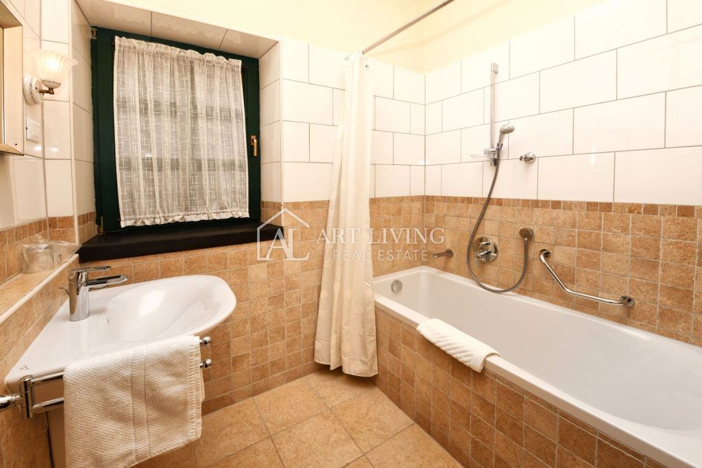 Poreč-dintorni, Villa di lusso in pietra in stile istriano con piscina