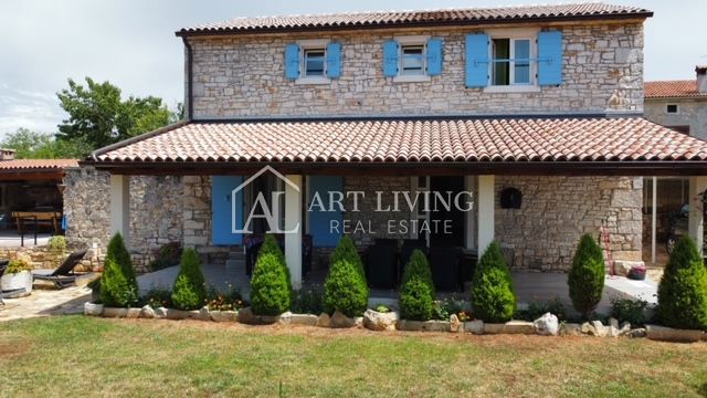 Poreč-dintorni, tenuta istriana autoctona a 10 km dal mare