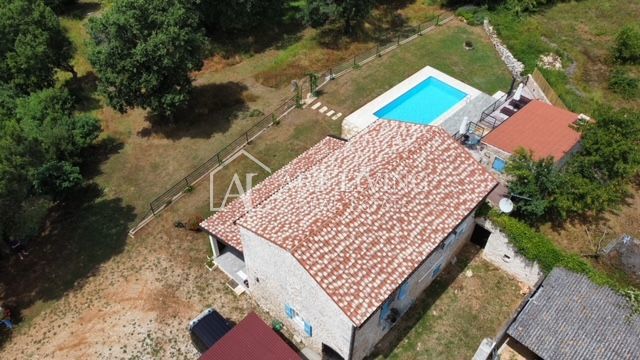 Poreč-dintorni, tenuta istriana autoctona a 10 km dal mare