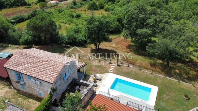 Poreč-dintorni, tenuta istriana autoctona a 10 km dal mare