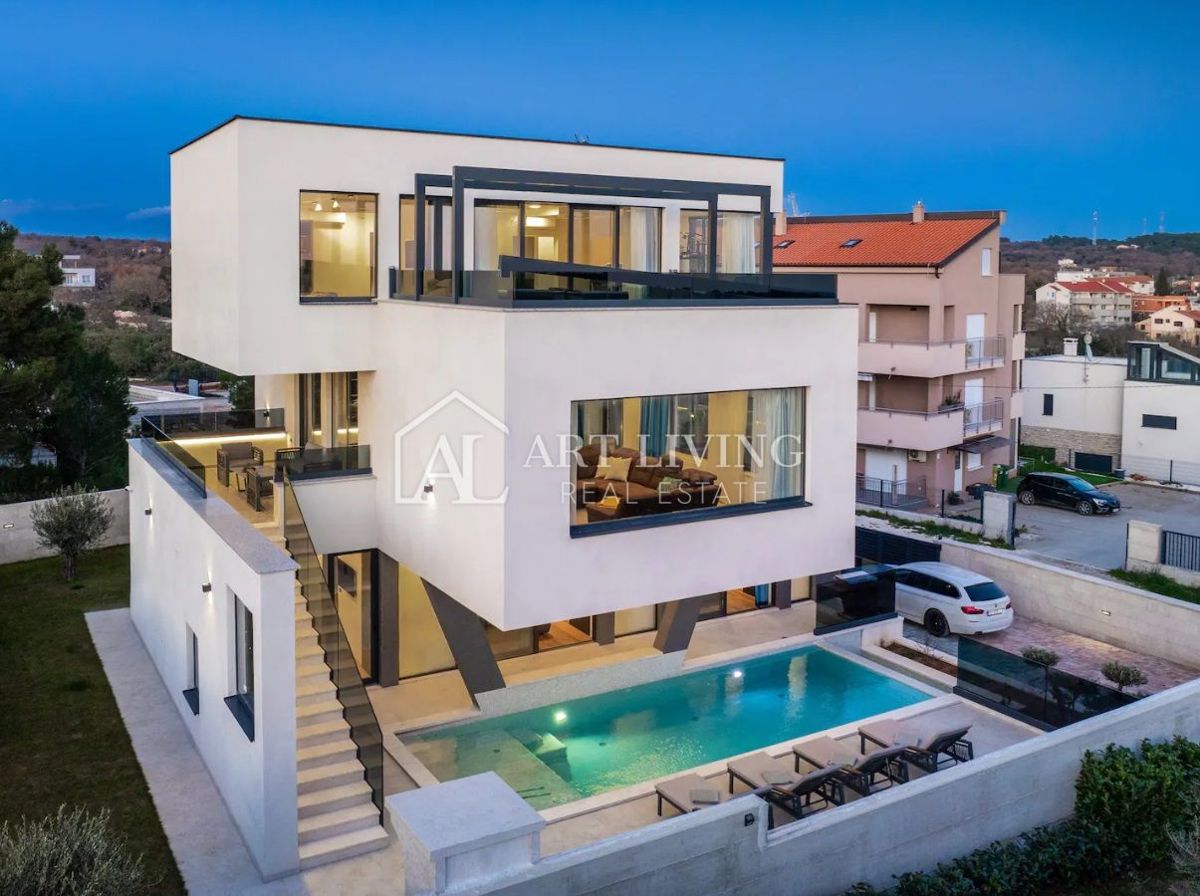 Istria, Medolino, dintorni - lussuosa villa moderna a soli 100 m dal mare