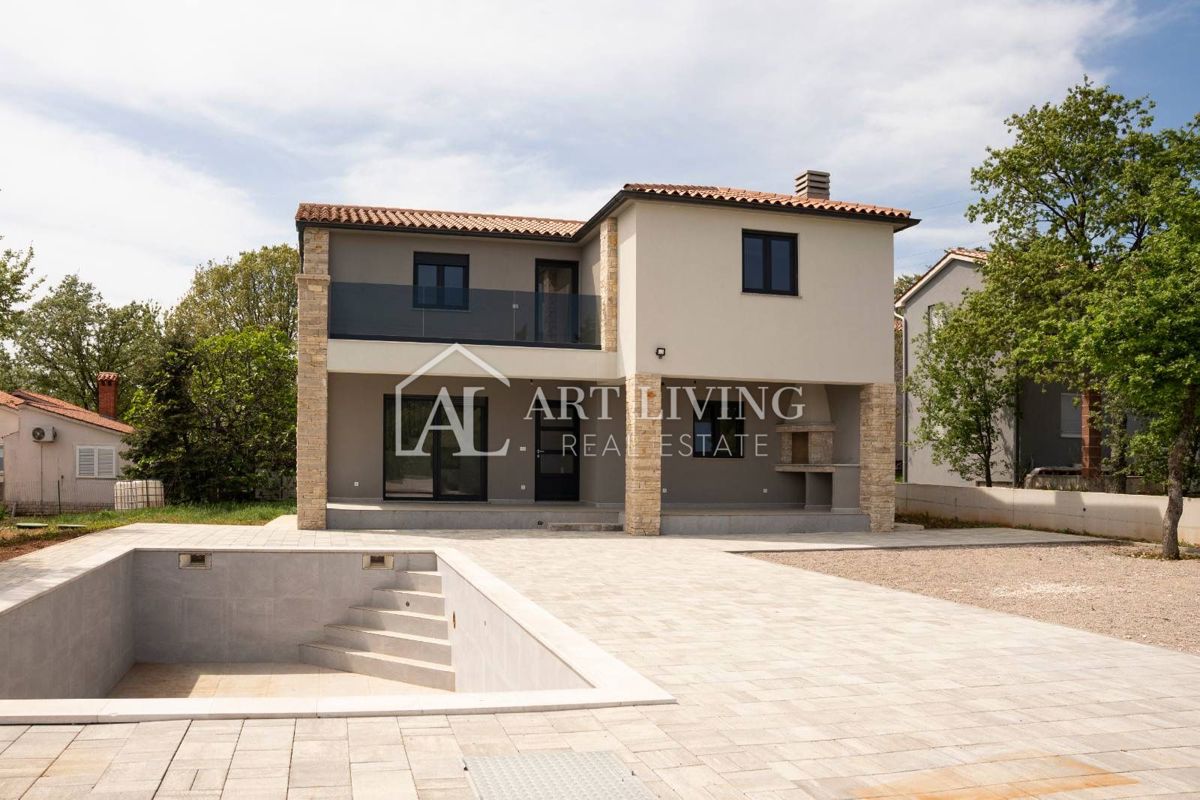 Istria, Labin, dintorni - una bella casa con piscina in una posizione tranquilla