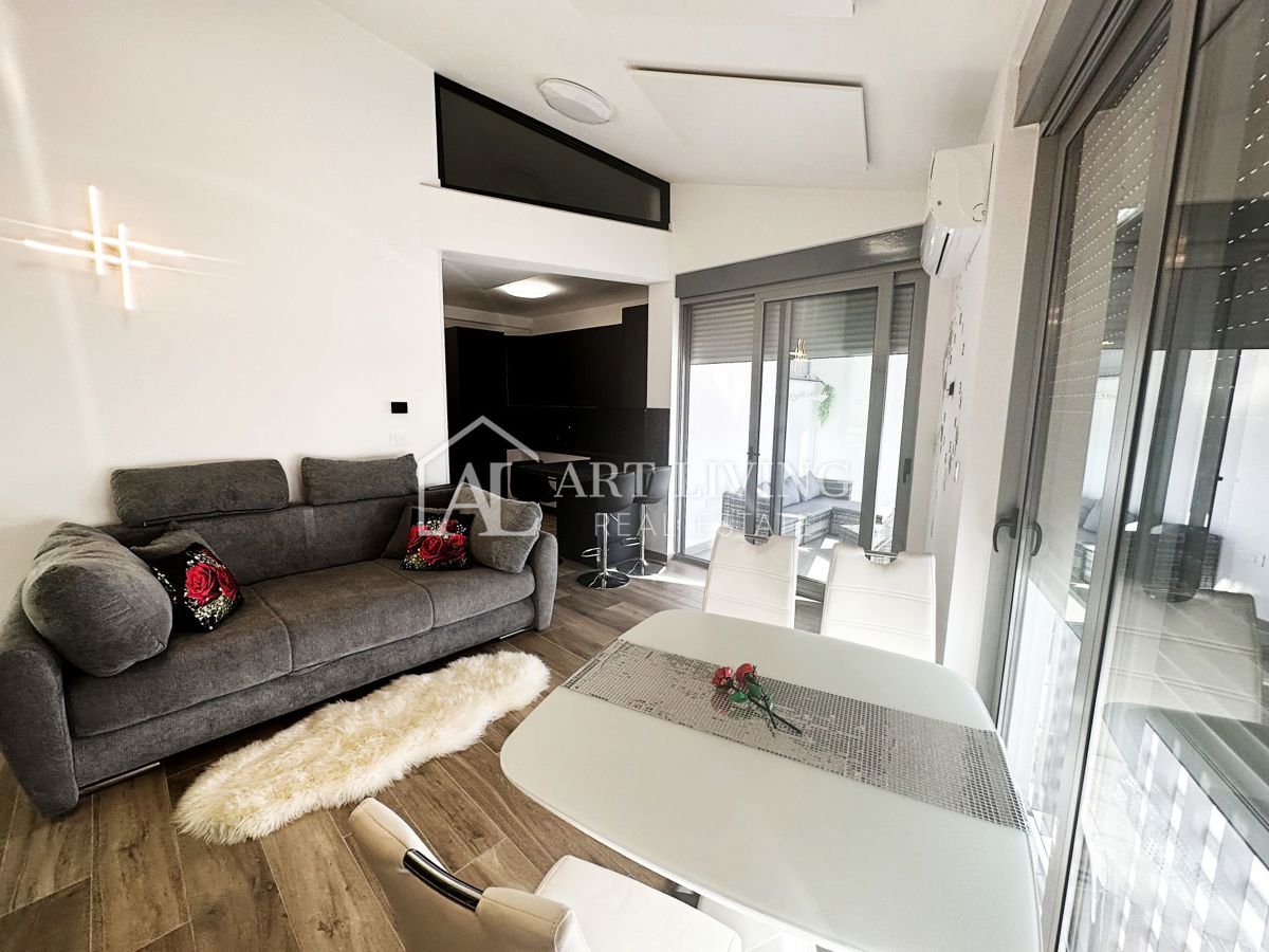 Umago, dintorni – Appartamento di lusso con galleria, 72 m², vista mare, a 300 m dalla spiaggia