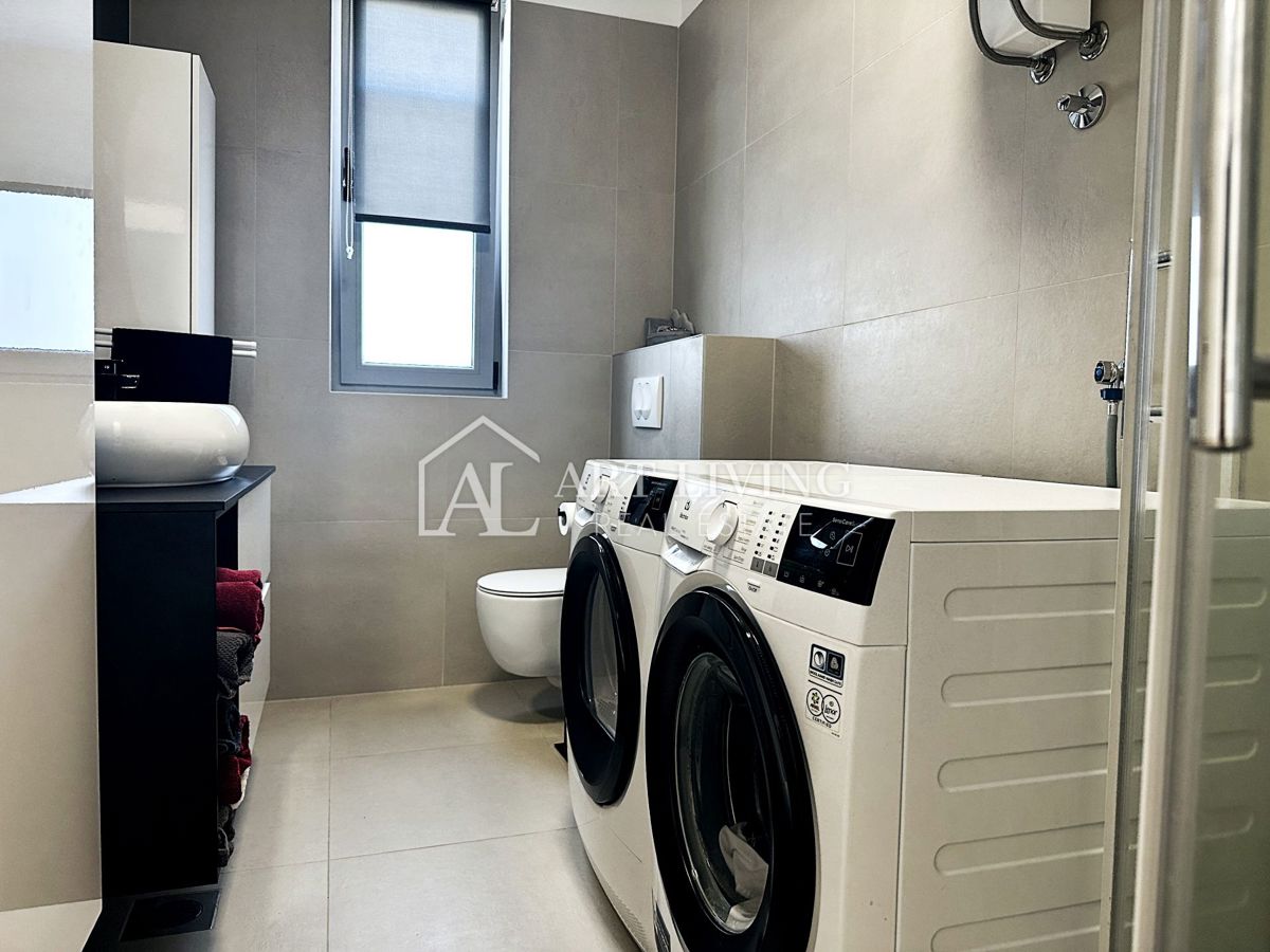 Umago, dintorni – Appartamento di lusso con galleria, 72 m², vista mare, a 300 m dalla spiaggia