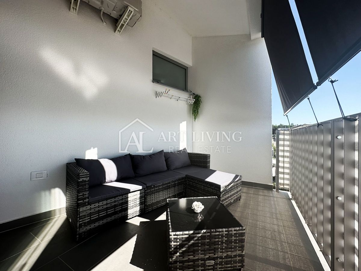 Umago, dintorni – Appartamento di lusso con galleria, 72 m², vista mare, a 300 m dalla spiaggia