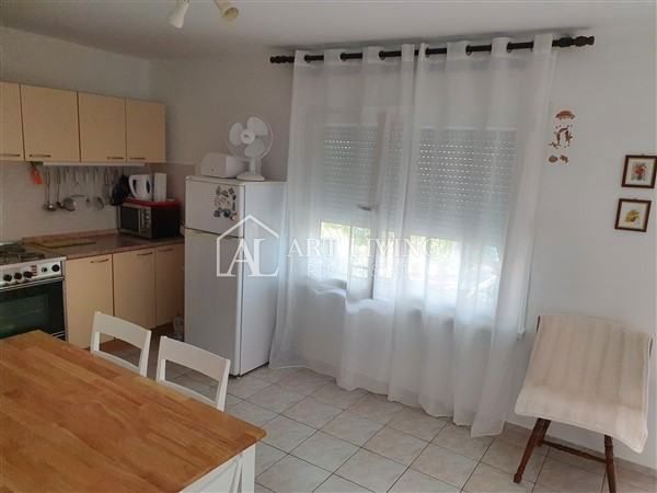 Umago – OCCASIONE, ampio appartamento di 77,19 m² vicino al centro città