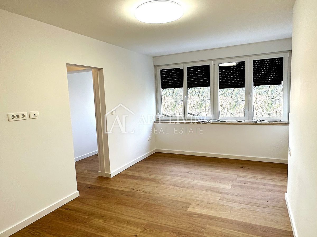 Umago, centro – appartamento bilocale completamente ristrutturato in posizione TOP