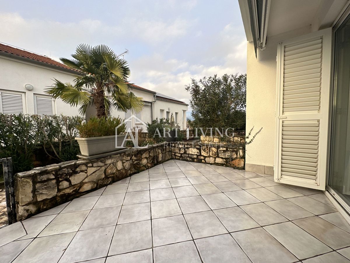 Cittanova, dintorni - grazioso appartamento con una camera da letto, 60 m2, a soli 100 m dal mare