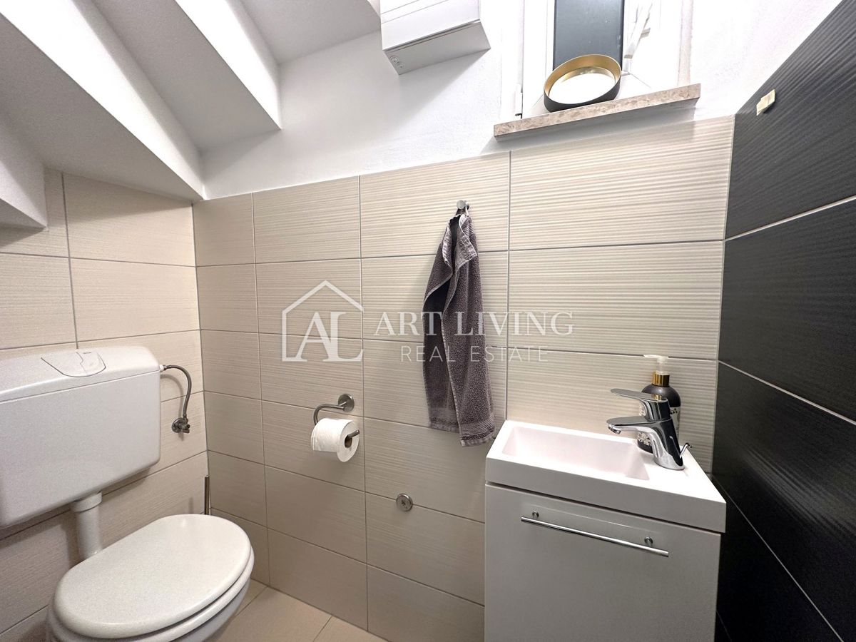 Cittanova, dintorni - grazioso appartamento con una camera da letto, 60 m2, a soli 100 m dal mare