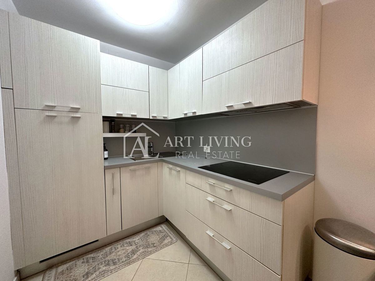 Cittanova, dintorni - grazioso appartamento con una camera da letto, 60 m2, a soli 100 m dal mare