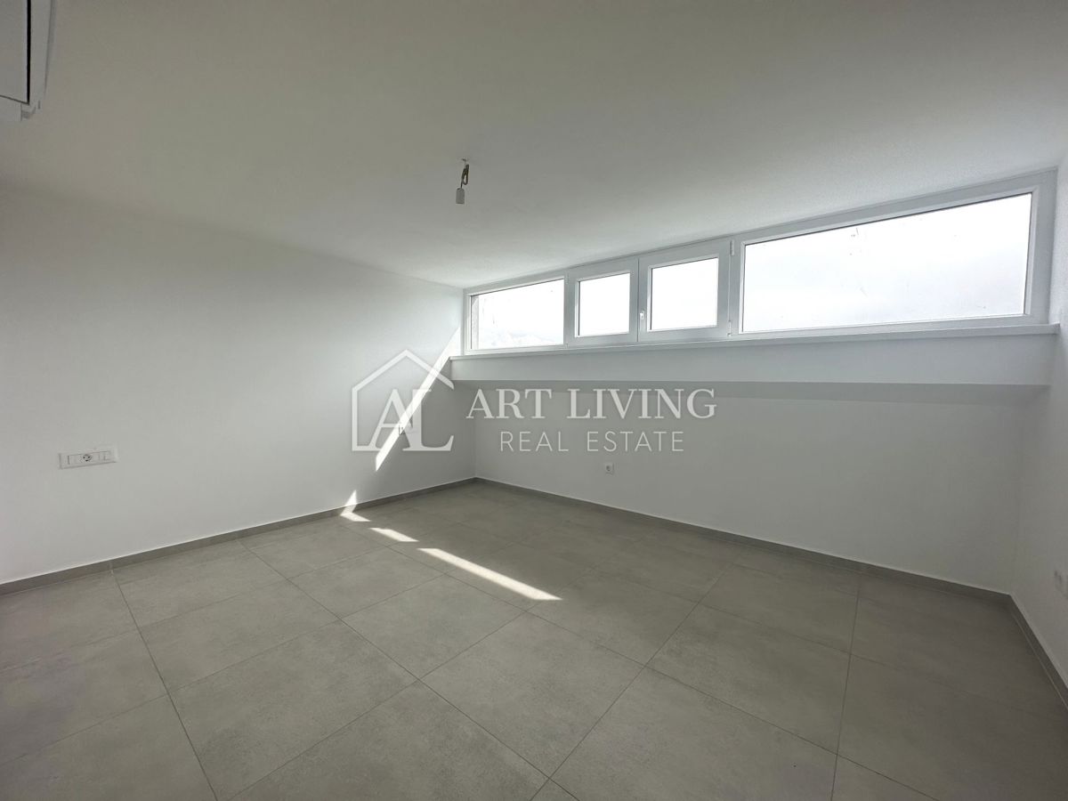 Parenzo, dintorni - appartamento su due piani con tre camere da letto, 86,40 m2, DI NUOVA COSTRUZIONE