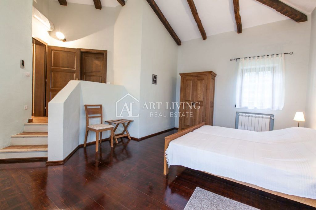 Poreč-dintorni, Villa di lusso in pietra in stile istriano con piscina