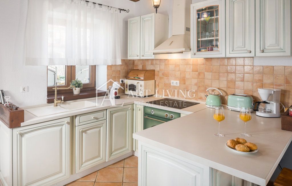 Dignano-dintorni, Villa in pietra con piscina nel cuore dell'Istria