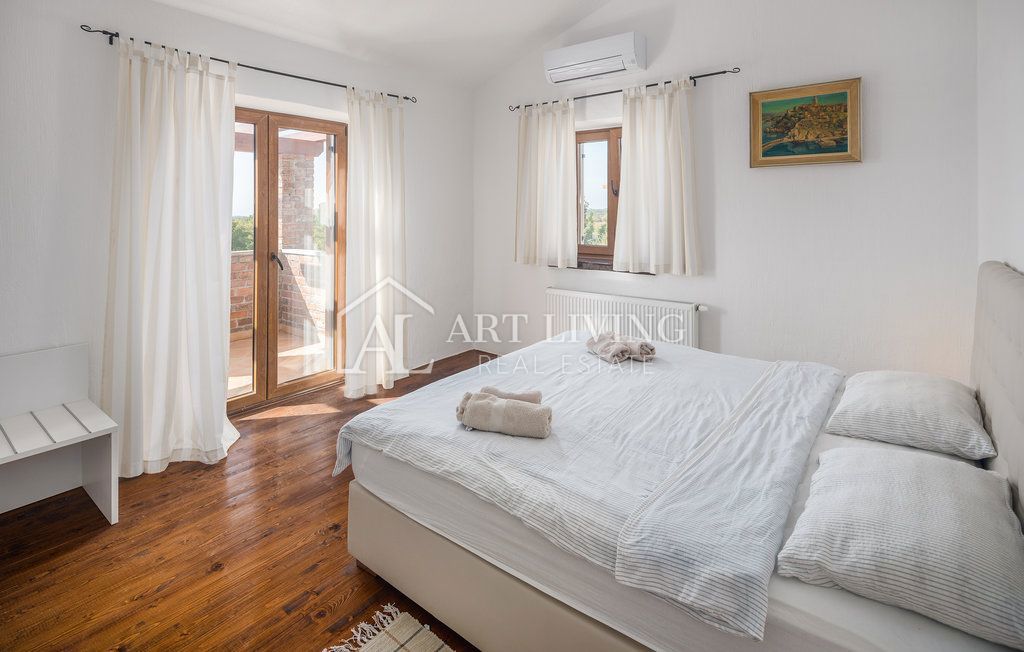 Dignano-dintorni, Villa in pietra con piscina nel cuore dell'Istria