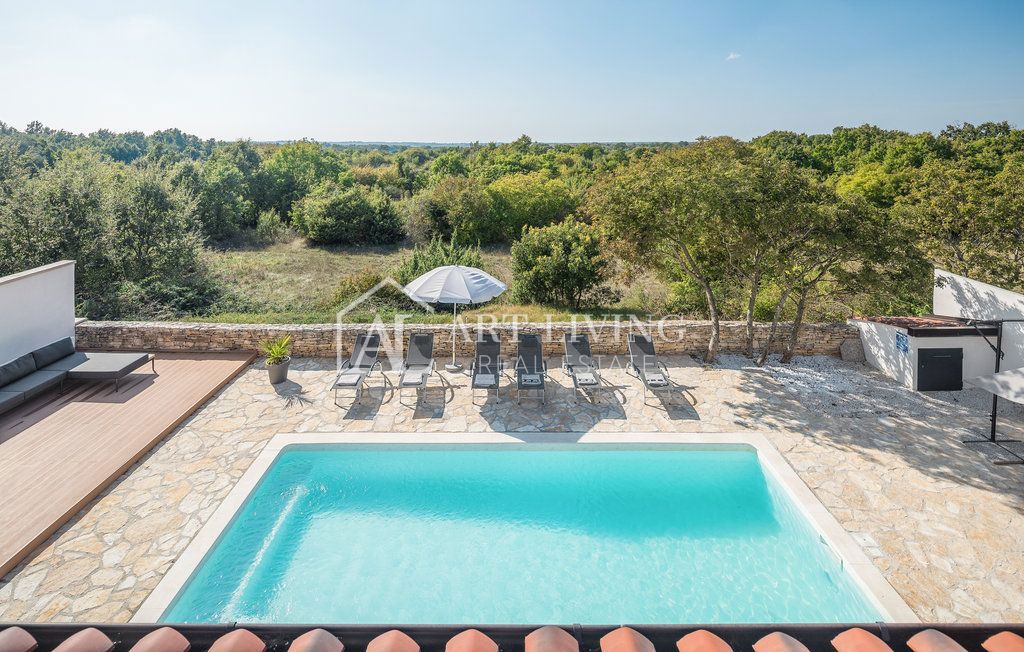 Dignano-dintorni, Villa in pietra con piscina nel cuore dell'Istria