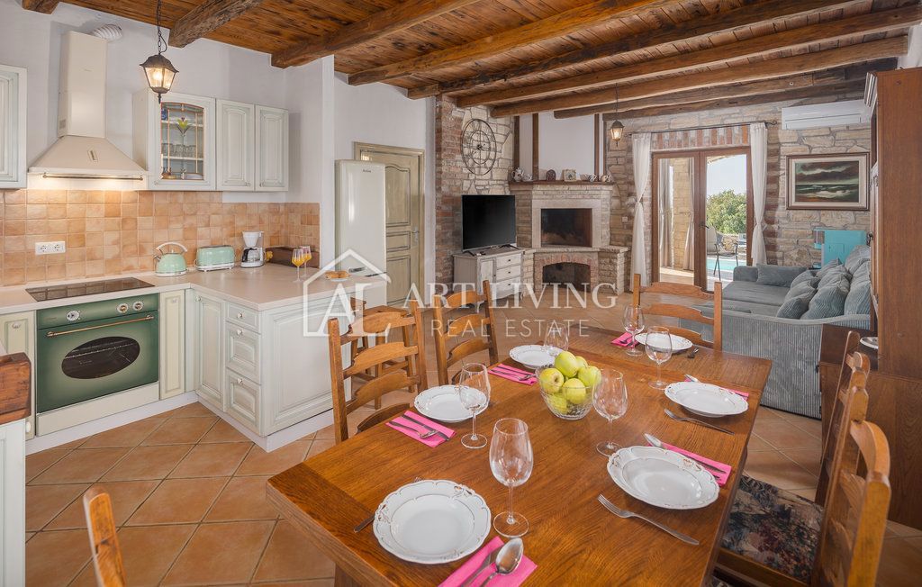 Dignano-dintorni, Villa in pietra con piscina nel cuore dell'Istria