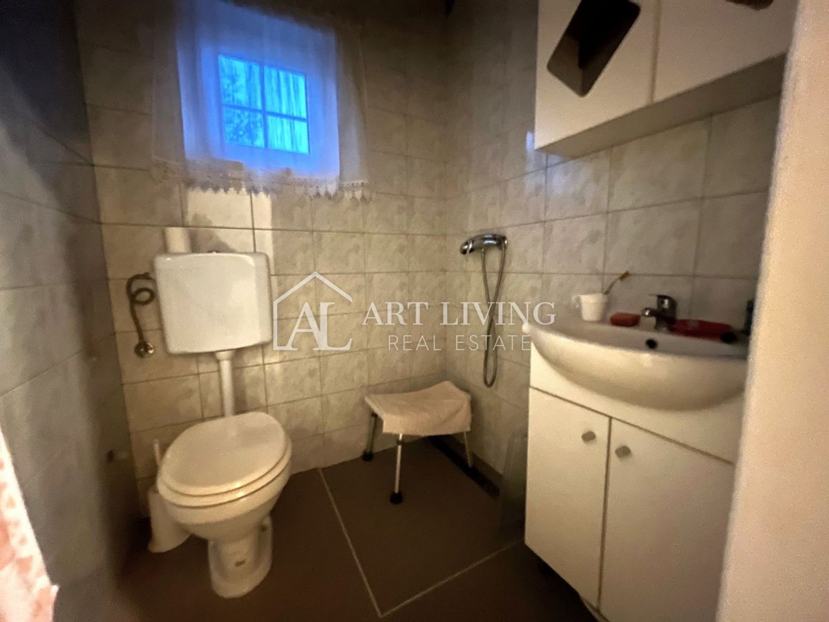 Istria, Rovigno, dintorni - una casa affascinante con un grande terreno