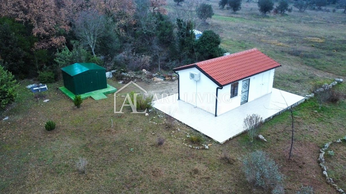 Istria, Rovigno, dintorni - una casa affascinante con un grande terreno