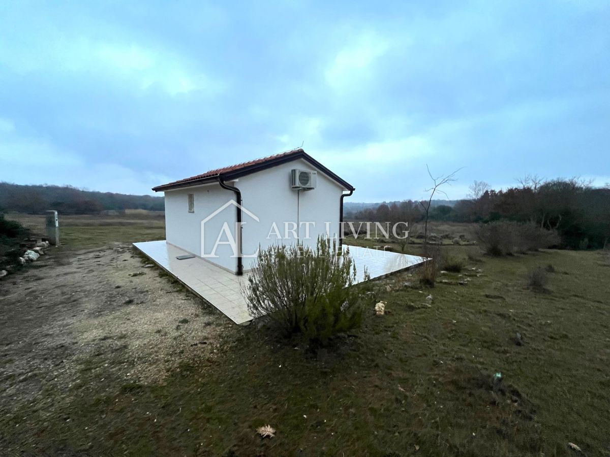 Istria, Rovigno, dintorni - una casa affascinante con un grande terreno