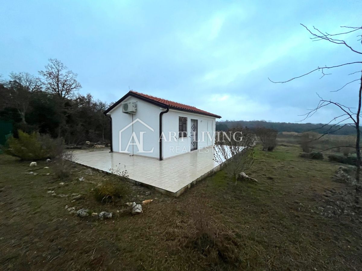 Istria, Rovigno, dintorni - una casa affascinante con un grande terreno