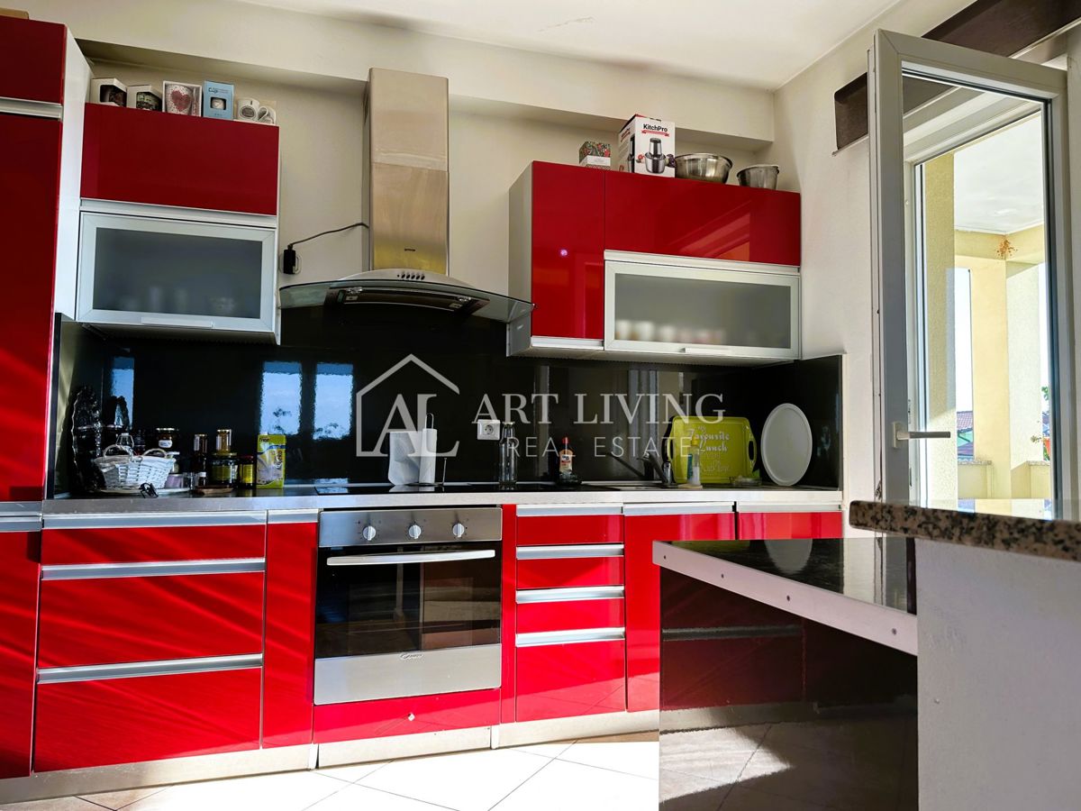 Istria, Umago, dintorni - moderno appartamento con due camere da letto in una posizione tranquilla e bella