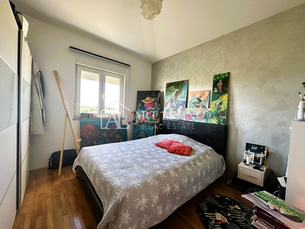 Istria, Umago, dintorni - moderno appartamento con due camere da letto in una posizione tranquilla e bella