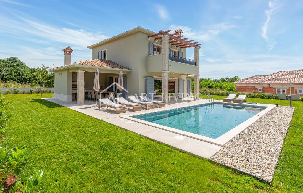 Istria, Labin, dintorni - una bella casa con una grande piscina e un bellissimo giardino 